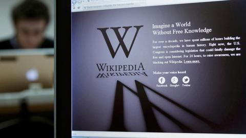 Pakistan bans Wikipedia for hosting 'blasphemous content'