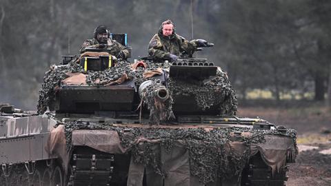 Live blog: Kiev to get at least 100 Leopard 1 battle tanks from EU allies