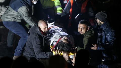 Türkiye quakes: Survivor accounts from an epicenter