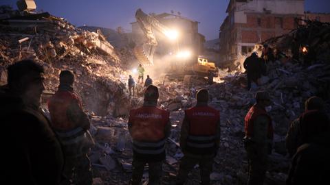 Live updates: Türkiye, Syria search goes on as hope for survivors fades