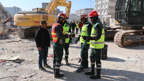 Türkiye will recover fast from the deadly quakes: Pakistan rescue team