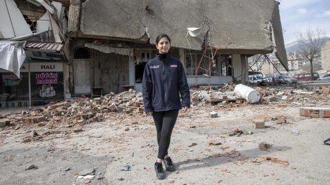 Lyon to Kahramanmaras: French woman drives her truck 4,300 km to bring aid