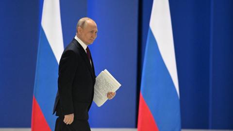 Putin delivers nuclear warning to West over Ukraine, suspends START pact