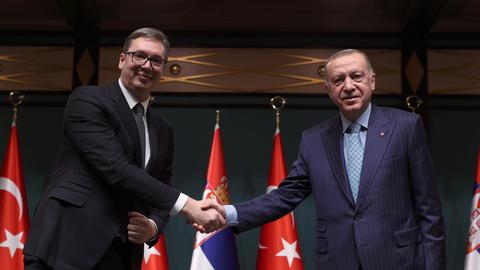 Serbia’s president briefs his Turkish counterpart Erdogan on Kosovo talks