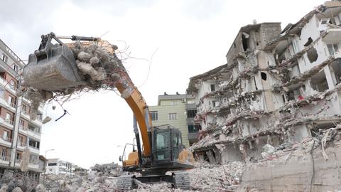 Over 232,000 buildings damaged or fit for demolition after Türkiye quakes