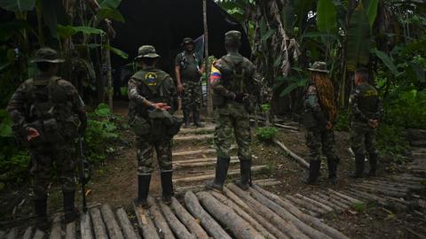 Colombia’s president announces peace process with FARC rebels