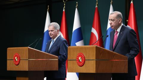 Türkiye’s Erdogan signals approval for Finland’s NATO bid