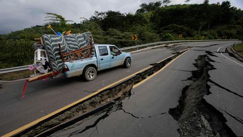 Deadly Ecuador earthquake causes wide damage
