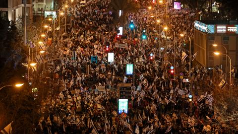 Tens of thousands rally in over 100 Israeli areas against Netanyahu govt