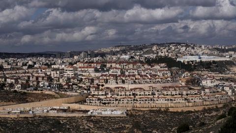 Israel reportedly promotes bids for over 1,000 illegal settlement homes