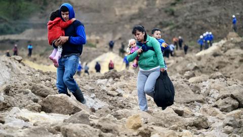 Scores still missing in Ecuador as landslide death toll rises to 14