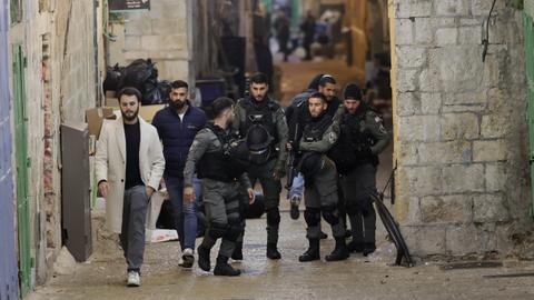 Israeli troops kill Palestinian man at Al Aqsa Mosque entrance