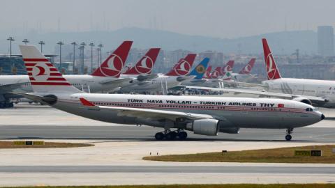 Confusion at Turkish airports following coup attempt