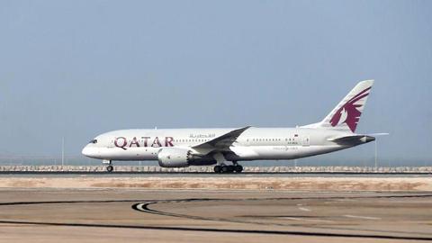 Qatar Airways buys 9.6 percent stake in Cathay Pacific