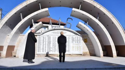 Croatia leader visits site of wartime massacre of Muslims