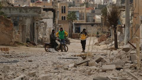 Air strikes kill at least 33 in Syria’s Idlib