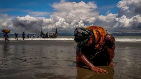 Reuters wins Pulitzers for Philippines reporting, Rohingya photography