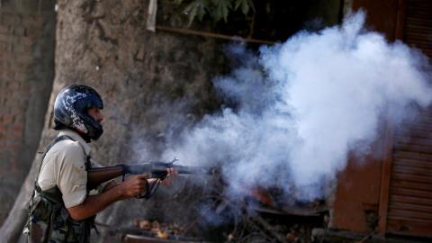 Killing of boy sparks fresh clashes in Kashmir