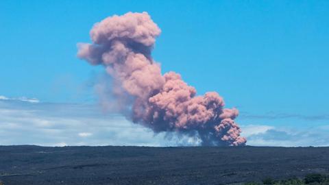 Thousands urged to leave homes after Hawaii volcano eruption