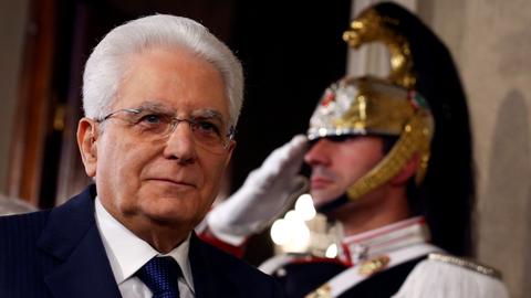 Italy president proposes 'neutral' government to rule through 2018