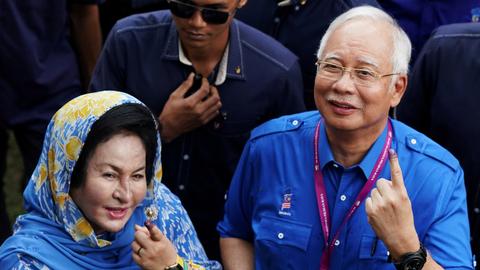 Wife of Malaysian ex-PM arrested in graft case