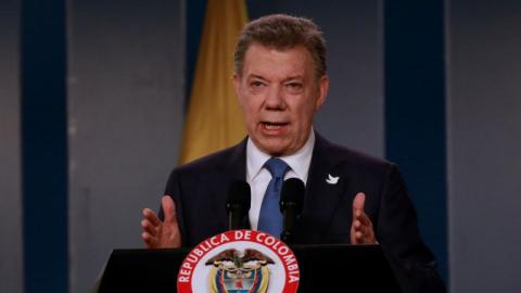 Colombia's Santos to visit N Ireland to study peace process
