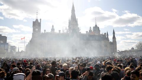 Canada to legalise recreational use of marijuana