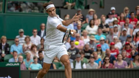 Wimbledon: Federer and Williams go to round 3, Wozniacki out