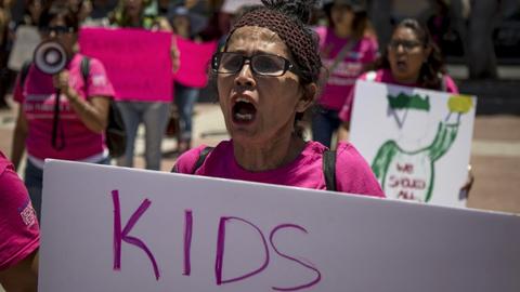 US judge orders list of children separated from migrant parents