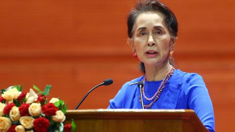 Myanmar opens peace conference with ethnic rebels