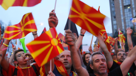NATO conditionally invites Macedonia to start membership talks