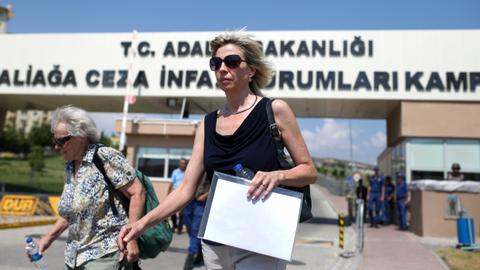 Turkish court keeps US pastor in jail