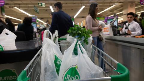 Chile enacts historic ban on plastic bags