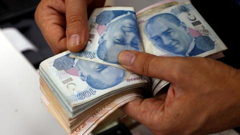 Albayrak confident of long-term prospects for Turkey's economy