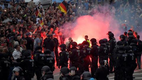 Far-right links with German police sparked violent anti-foreigner protests