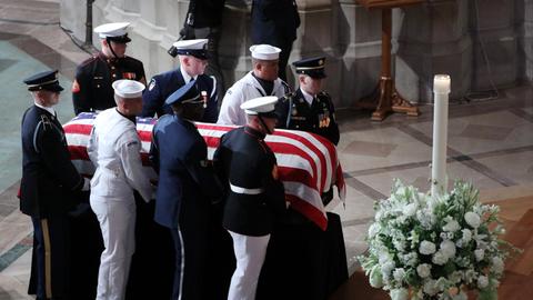 Obama, Bush mourn former rival McCain at Washington service