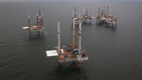 Oil prices jump as Gulf of Mexico rigs evacuated