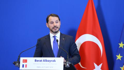 US attack on Turkish economy 'exemplary for global risks', Albayrak says