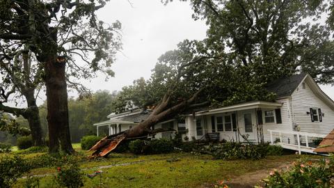 Four dead as Hurricane Florence drenches the Carolinas
