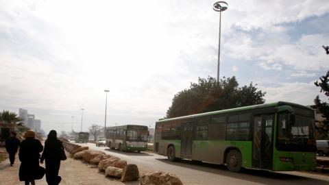 Evacuation of eastern Aleppo grinds to a halt