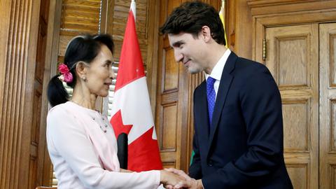 Myanmar's Suu Kyi becomes first Canadian stripped of honorary citizenship