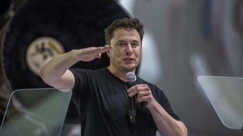 Elon Musk takes swipe at SEC on heels of fraud settlement