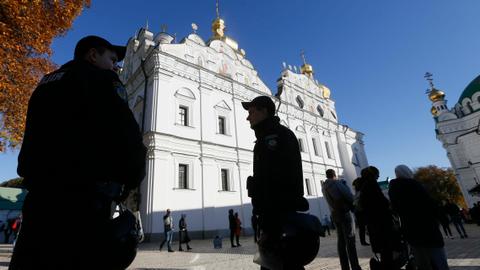Birth of a new Ukrainian church brings fears of violence