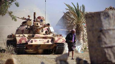 Saudi-led coalition orders halt in assault on Yemen's Hudaida – sources