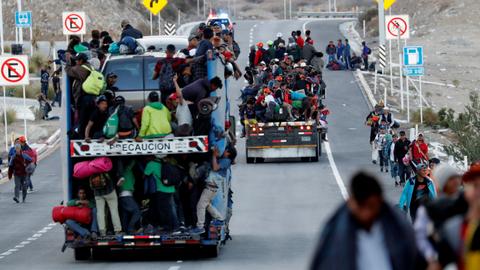 Migrant caravan continues journey to reach US