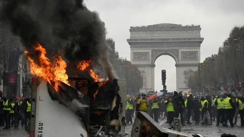 French riots snowball as Macron's authority is challenged