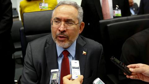 Jailed former Venezuela oil minister dies in state custody