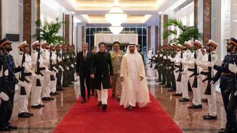 Pakistan's struggling economy receives $3 billion from the UAE