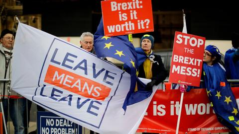 UK lawmakers prepare to deliver verdict on EU divorce deal