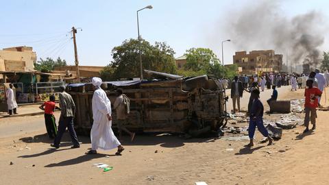 Sudan unrest enters second month with protests in Omdurman